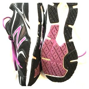 Barely worn purple new balance running sneakers